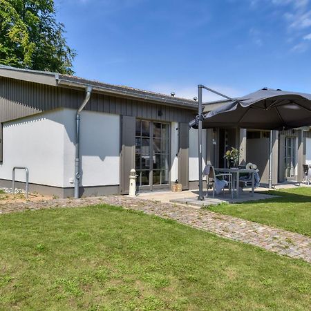 Appartamento Ferienhaus Frische Brise 33 Feriendorf Klein Stresow Ruegen Putbus Esterno foto